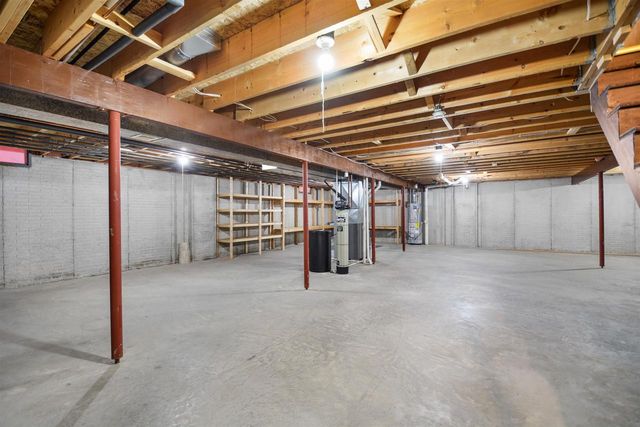 239 LAKE POINTE DRIVE, Oshkosh, WI 54904