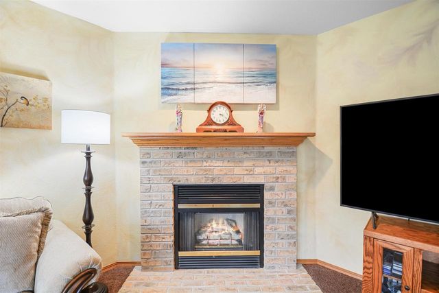 239 LAKE POINTE DRIVE, Oshkosh, WI 54904