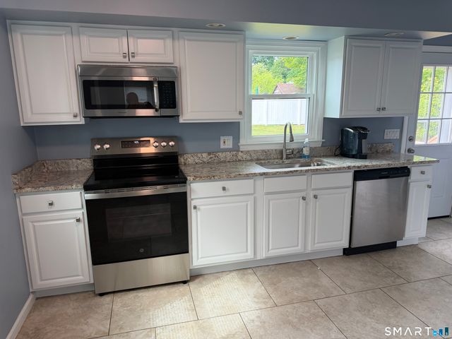 61 Park Circle, Milford, CT 06460