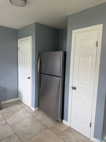 61 Park Circle, Milford, CT 06460