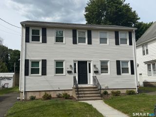 61 Park Circle, Milford, CT 06460