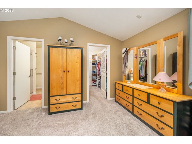 143 FERNDALE Dr, Eugene, OR 97404