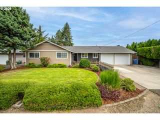 143 FERNDALE Dr, Eugene, OR 97404