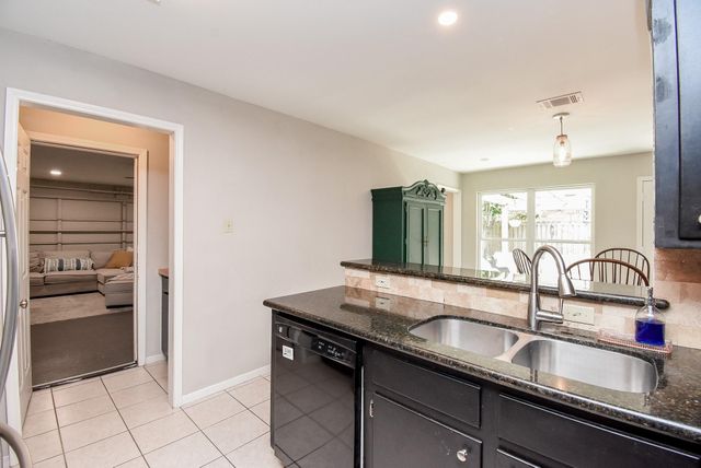 1915 Avenue B, Katy, TX 77493
