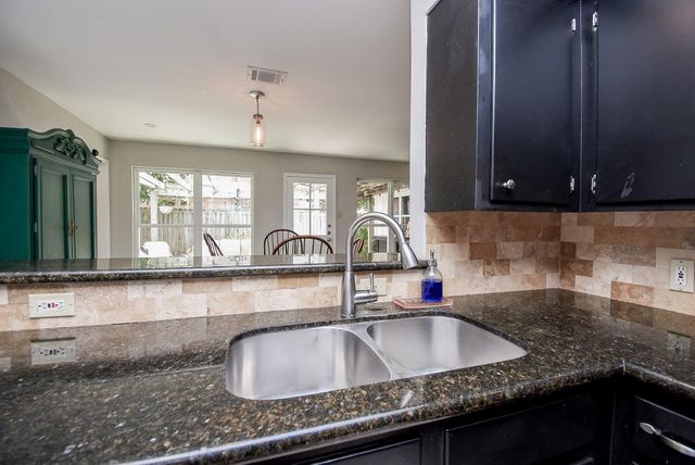 1915 Avenue B, Katy, TX 77493