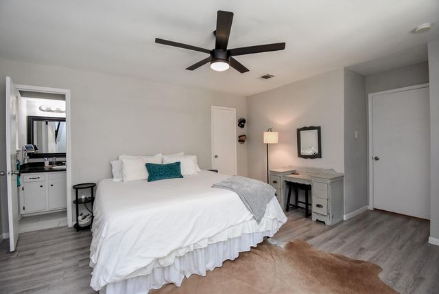 1915 Avenue B, Katy, TX 77493