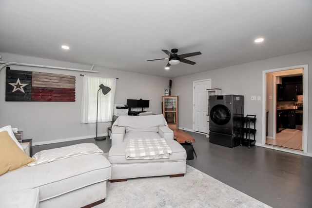 1915 Avenue B, Katy, TX 77493