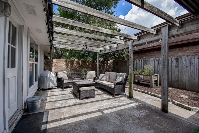 1915 Avenue B, Katy, TX 77493