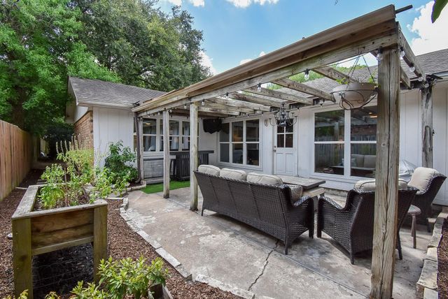 1915 Avenue B, Katy, TX 77493