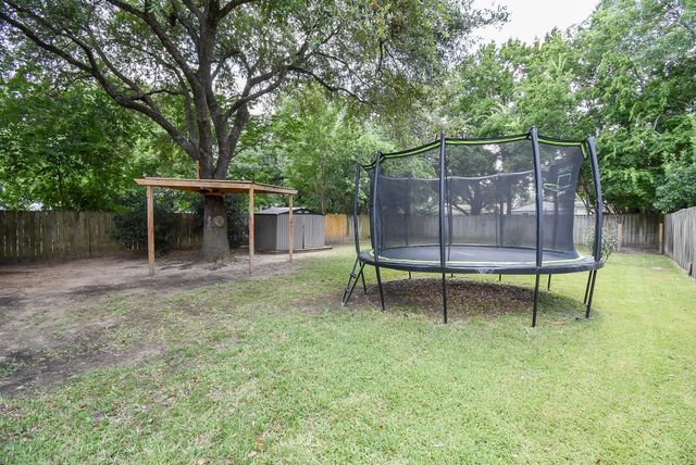1915 Avenue B, Katy, TX 77493