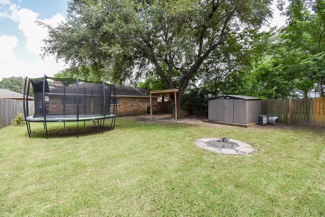 1915 Avenue B, Katy, TX 77493