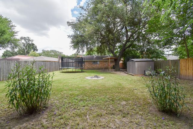 1915 Avenue B, Katy, TX 77493