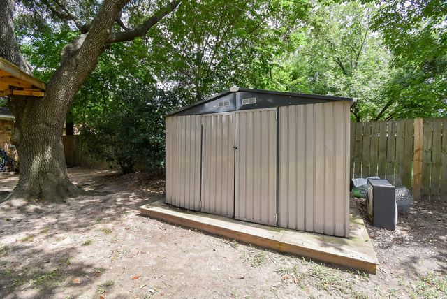 1915 Avenue B, Katy, TX 77493