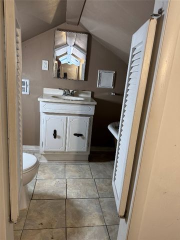4308 N Redmond Avenue, Bethany, OK 73008