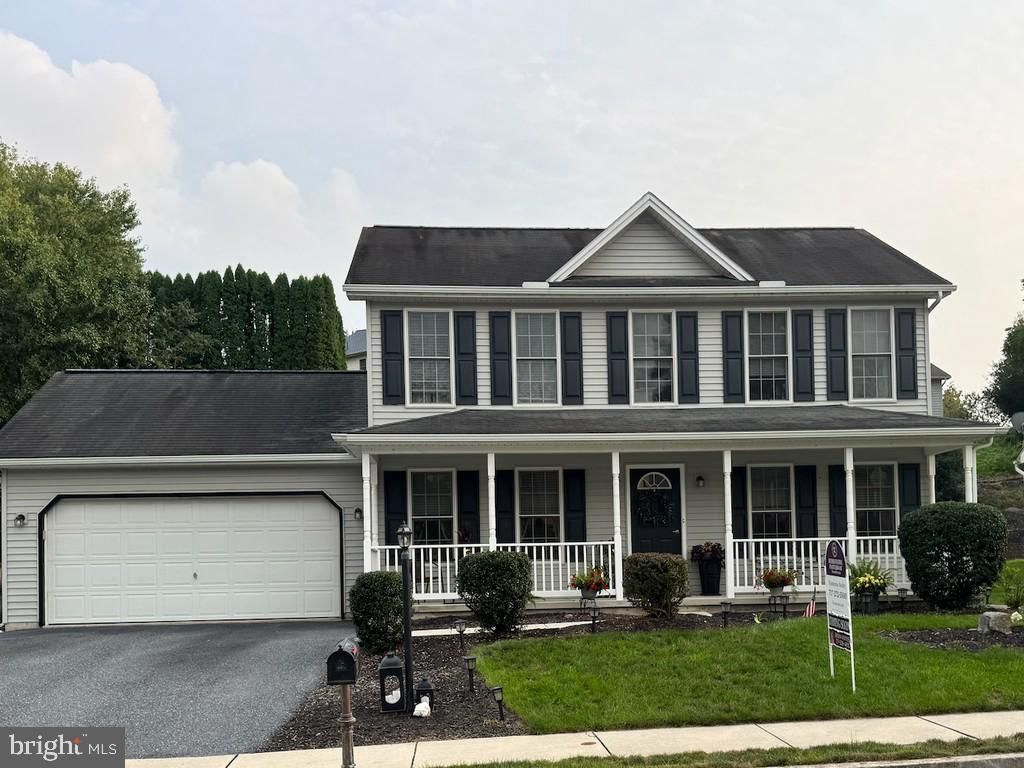 55 SWEET ARROW DR, Hummelstown, PA 17036