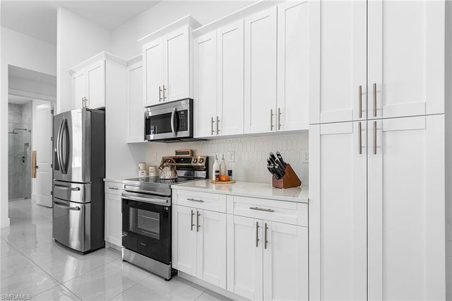 1929 NE 14th ST, Cape Coral, FL 33909