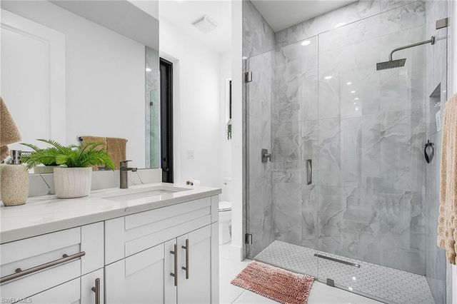 1929 NE 14th ST, Cape Coral, FL 33909