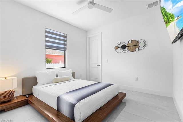 1929 NE 14th ST, Cape Coral, FL 33909