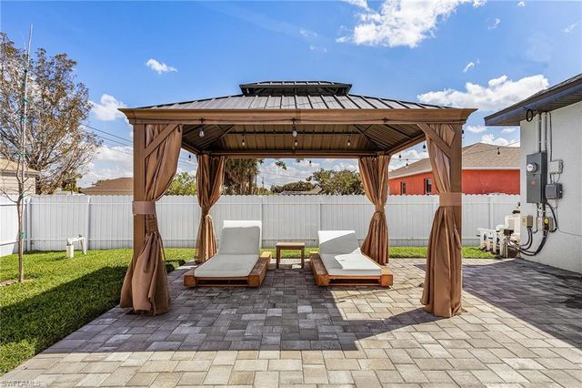 1929 NE 14th ST, Cape Coral, FL 33909