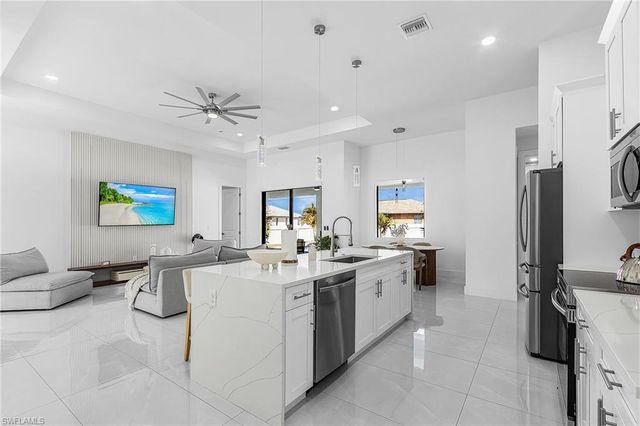 1929 NE 14th ST, Cape Coral, FL 33909