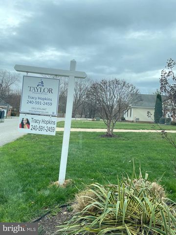 915 HICKORY CIR, La Plata, MD 20646