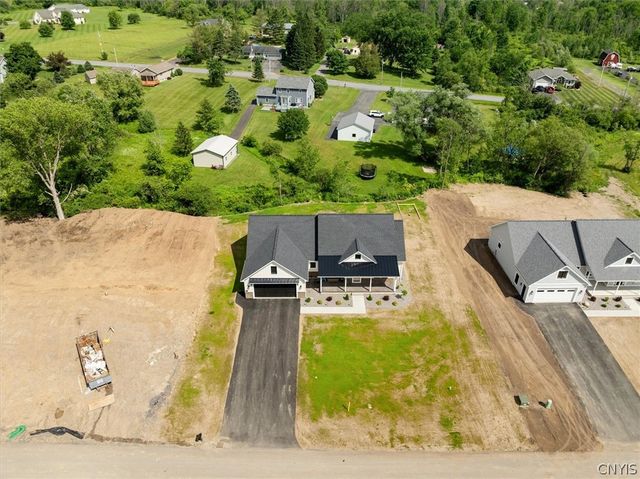 102 Stonebrooke Drive, Marcy, NY 13403