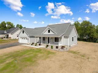 102 Stonebrooke Drive, Marcy, NY 13403