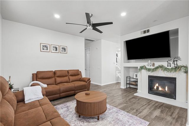 19904 Holly Drive, Saugus, CA 91350