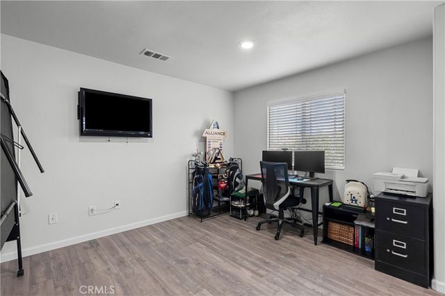 19904 Holly Drive, Saugus, CA 91350