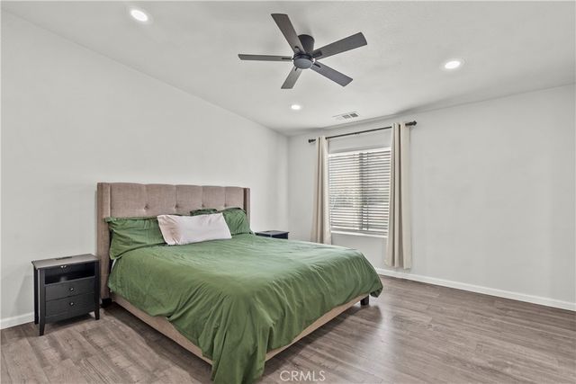 19904 Holly Drive, Saugus, CA 91350