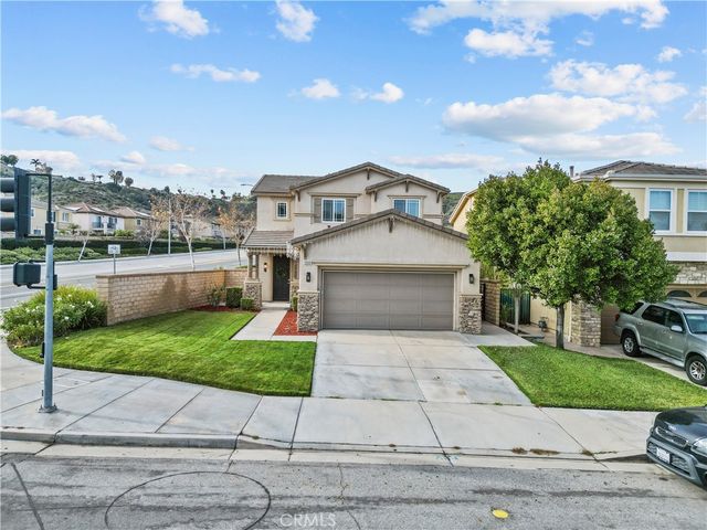 19904 Holly Drive, Saugus, CA 91350