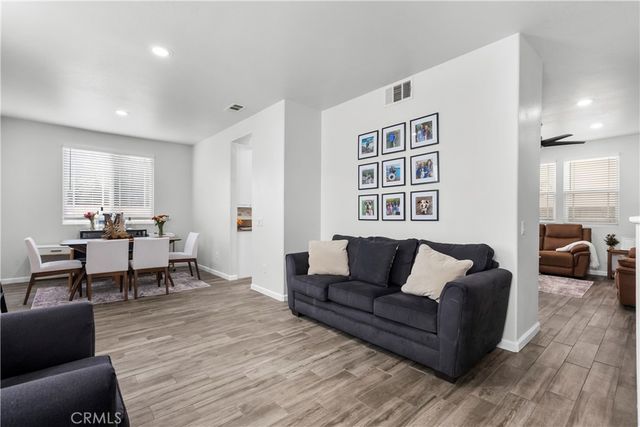 19904 Holly Drive, Saugus, CA 91350