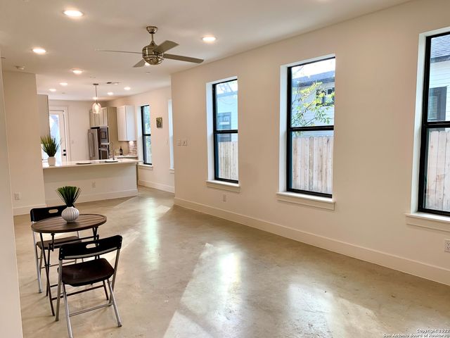 808 E Carson St Unit 101, San Antonio, TX 78208
