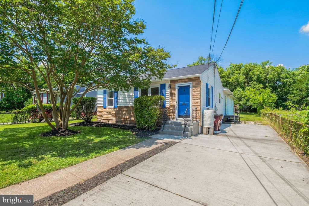 5010 SHERIDAN ST, Riverdale, MD 20737