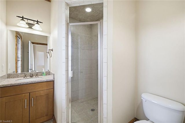 445 McAdoo Avenue, Greensboro, NC 27406