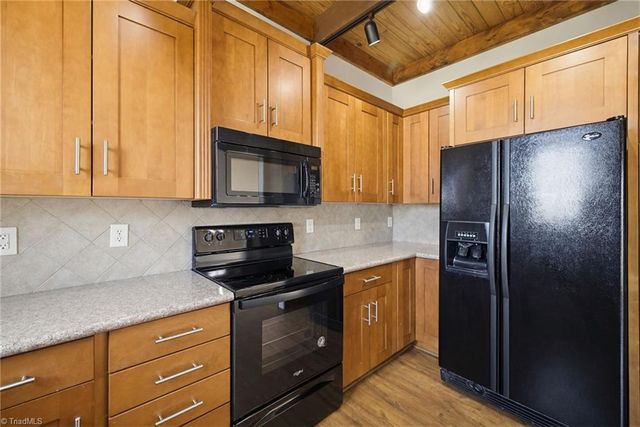 445 McAdoo Avenue, Greensboro, NC 27406