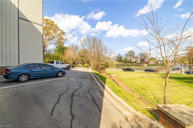 445 McAdoo Avenue, Greensboro, NC 27406