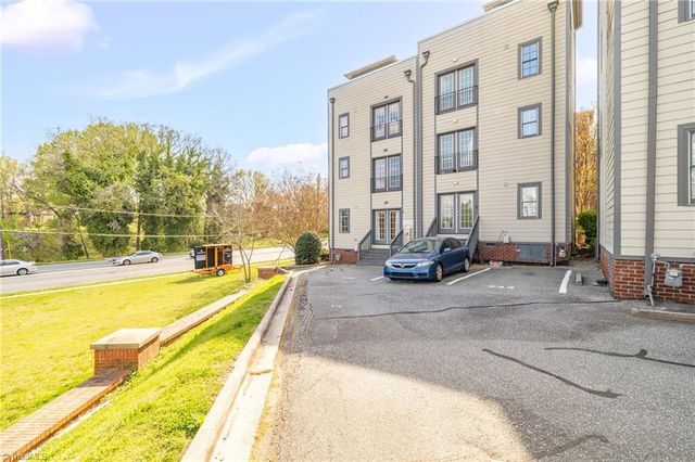 445 McAdoo Avenue, Greensboro, NC 27406