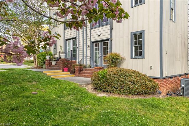 445 McAdoo Avenue, Greensboro, NC 27406