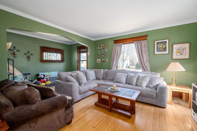 561 BOWEN STREET, Oshkosh, WI 54901