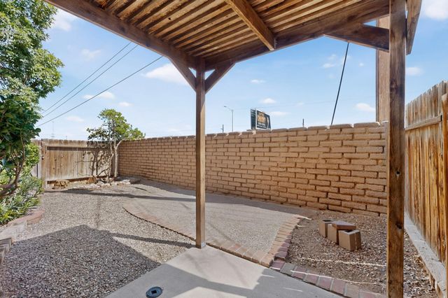 615 Menaul Boulevard NW UNIT E, Albuquerque, NM 87107