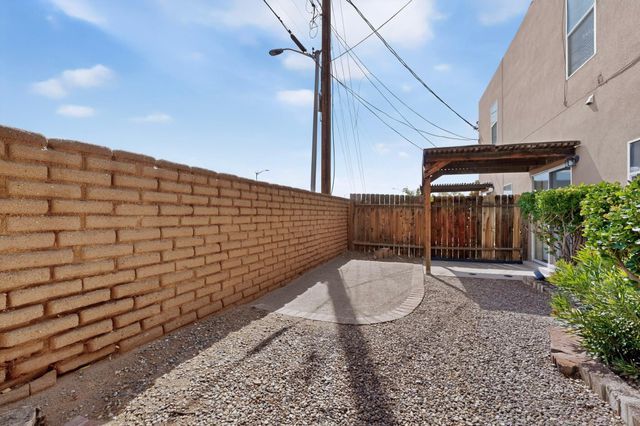 615 Menaul Boulevard NW UNIT E, Albuquerque, NM 87107