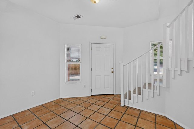 615 Menaul Boulevard NW UNIT E, Albuquerque, NM 87107