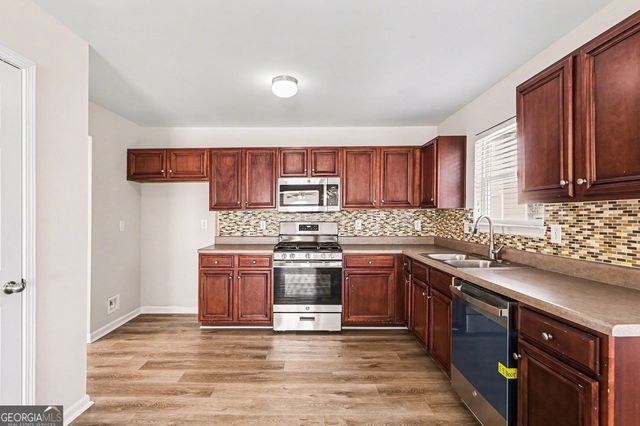 1020 Buckingham Terrace, Fairburn, GA 30213