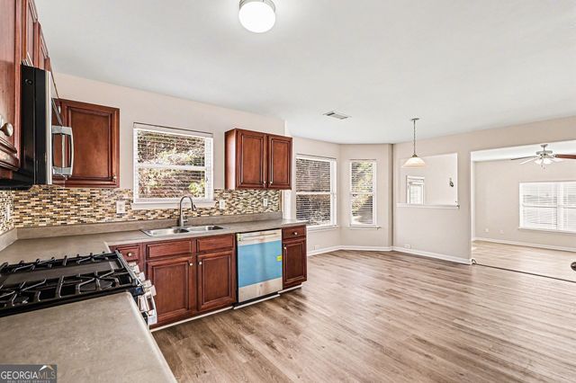 1020 Buckingham Terrace, Fairburn, GA 30213