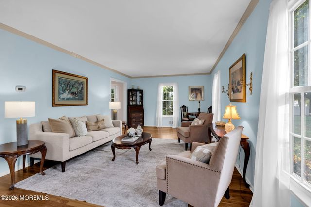 19 Ivy Hill Road, Red Bank, NJ 07701