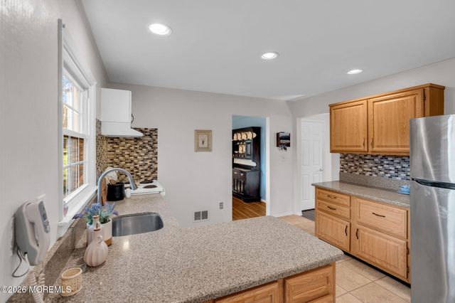 19 Ivy Hill Road, Red Bank, NJ 07701