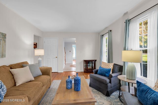 19 Ivy Hill Road, Red Bank, NJ 07701