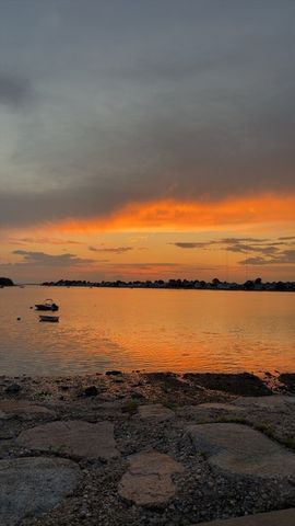 15 Lincoln Ave, Hull, MA 02045