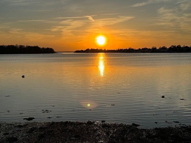 15 Lincoln Ave, Hull, MA 02045